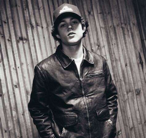 Waylon Wyatt Announces New EP, Fall Tour - MusicRow.com