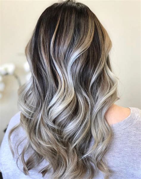 50 Best Blonde Highlights Ideas for a Chic Makeover in 2022 - Hair Adviser