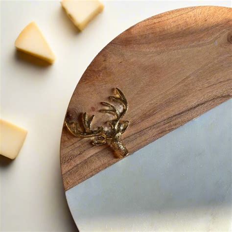 Christmas Marble Deer Cheese Platter (10 inches) – The Decor Circle