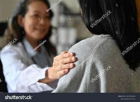 Hand On Shoulder Gesture