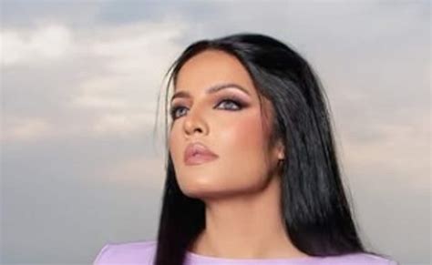 सेलिना जेटली की आपबीती, अपनी इज्जत बचाने के लिए छोड़ा पति का घर ...