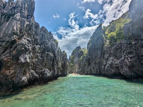 El Nido vs. Coron Philippines – Which Part of Palawan is the Best ...