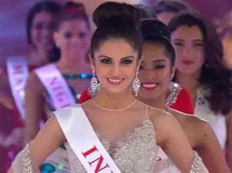 Miss India Koyal Rana in Top 25 at Miss World 2014
