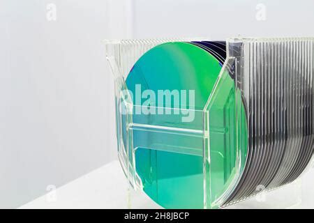 How to Make Computer Chip Wafers 的图像结果