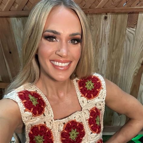 Carrie Underwood glows in gold as she reveals huge news: 'So excited' | HELLO!
