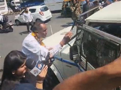 AAP leaders arrested before they start fast unto death