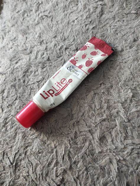 Buy Leeford Lip Lite Strawberry Moisturising Lip Balm with SPF 15 ...