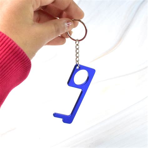 Metal Key Shape Keychain, Door Opener Tool (1 Pc) – DeoDap