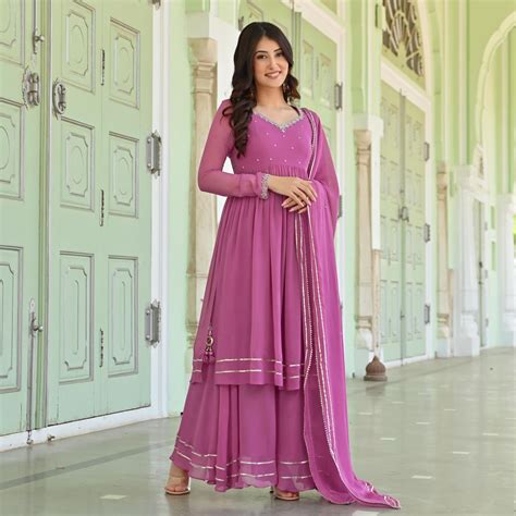 TAMANNA SUIT SET – UrbanStree