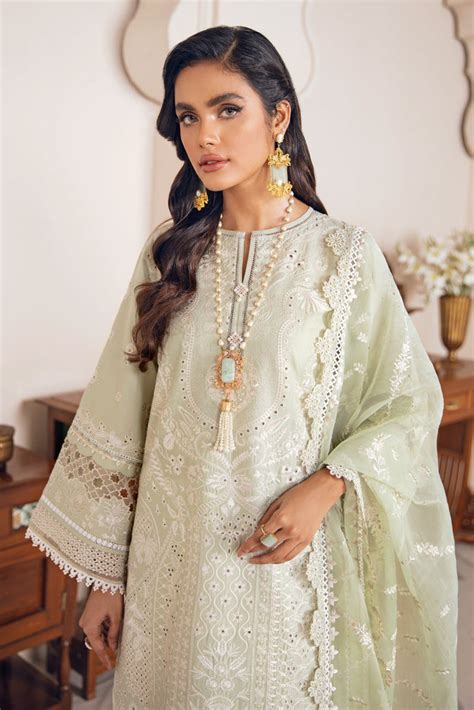 Baroque Khurmi Embroidered Swiss Lawn Collection 2022 – SL09-D03 ...