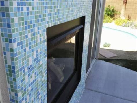 Glass Mosaic Wall Tile from Hakatai