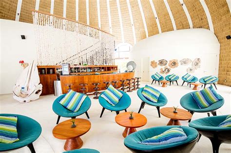 Holiday Inn Resort Kandooma | Bilder, Videos, Drohnenaufnahmen