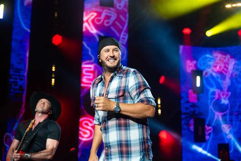 Luke Bryan at PNC Bank Arts Center - nj.com