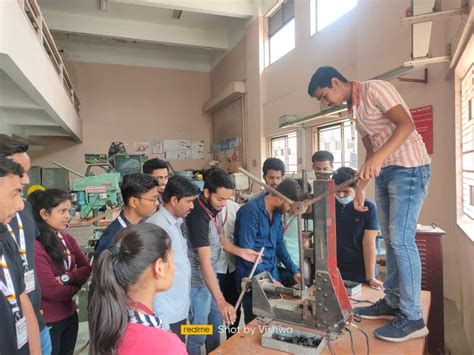 Activity - Automation & Robotics Engineering | DIT
