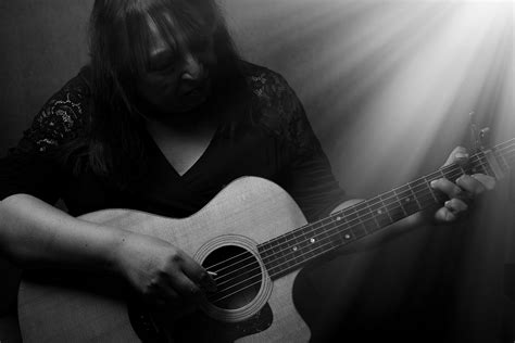 Home - Rebecca Espinoza - Professional Guitarist