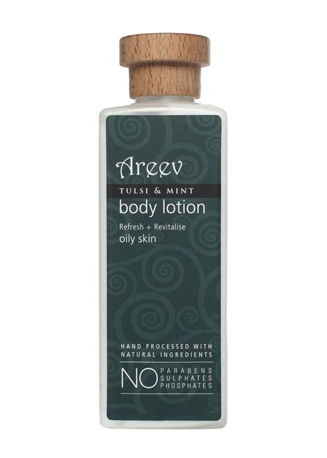 Get Tulsi & Mint Face Quench (300ml) at ₹ 1100 | LBB Shop