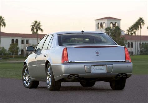 2010 Cadillac DTS Pricing, Photos & Specs