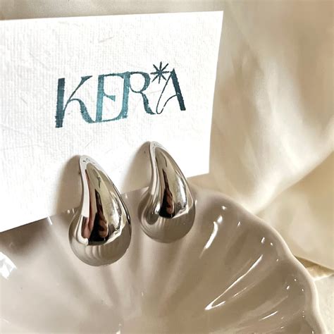 Silver toned droplet earrings – Kera Jewels