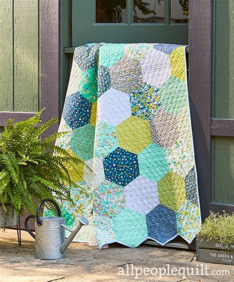 How to make a hexagon quilt with half hexies free quilt pattern 5 ...