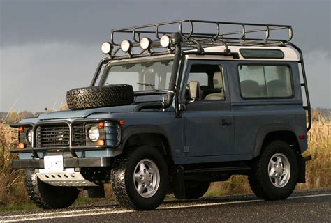 Derek And Doug's Fantastic Crapwagons: Land Rover Defender 90 - The ...