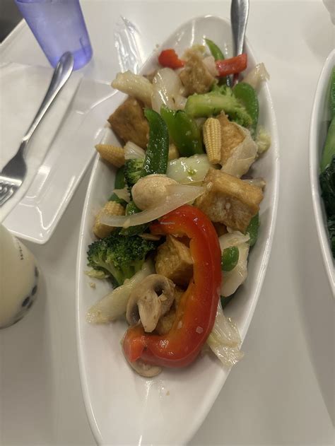 Joy Yee - Chicago Illinois Restaurant - HappyCow