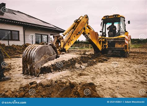 Construction Equipment For Digging at Francis Manley blog