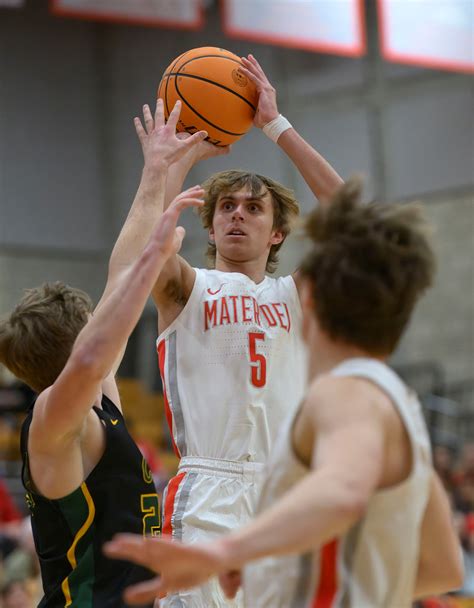 Mater Dei basketball makes big comeback to beat Mira Costa in Division ...