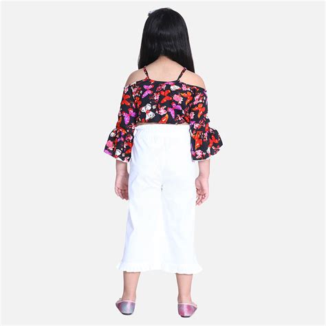 Cutiekins Butterfly Printed Bell Sleeves Crop Top & Solid Capri Capri