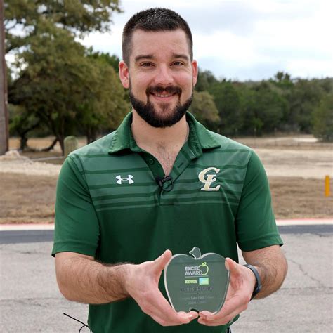 Garrett Schatte Wins KENS 5 EXCEL Award for Comal ISD | Pieper High School