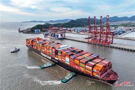 宁波舟山港1至8月份生产数据公布，集装箱吞吐量同比增长6.1%。-港口网