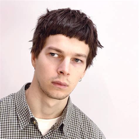 Haircuts for Men Archives – VAGA magazine