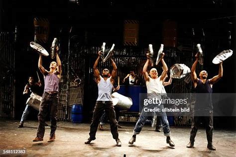 Stomp Musical Performance 的图像结果