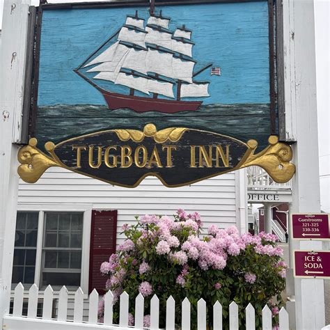 TUGBOAT INN (Boothbay Harbor) - Hotel Reviews, Photos, Rate Comparison ...