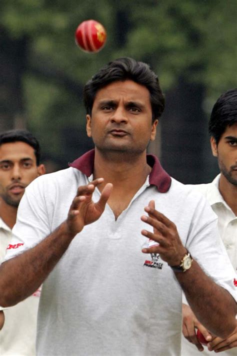 Javagal Srinath’s Bio, Age, Relationships, Latest Buzz, Photos & Videos
