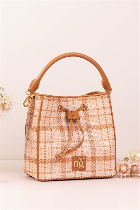 Cancun Woven Leather Bucket Bag – The Leather Garden