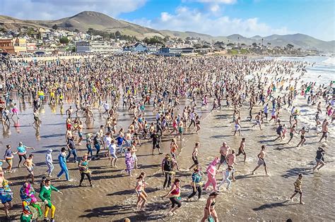 Carlin Soule Memorial Polar Bear Dip — Cayucos Chamber of Commerce