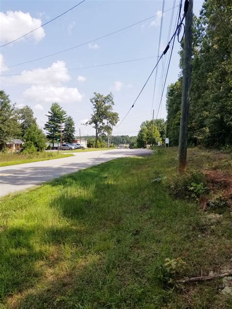 4885 HOG MOUNTAIN ROAD Flowery Branch GA 30542-3426 APN: 15046 000137 ...