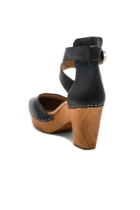 Free People Andorra Clog in Black | REVOLVE