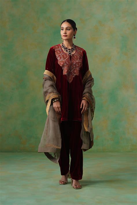 Jaya Embroidered Velvet Suit Set