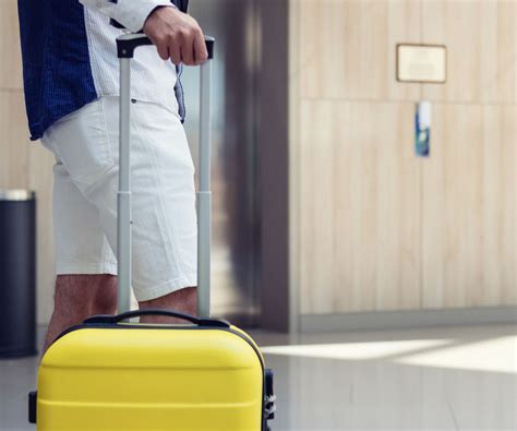 Can You Take Razors In Hand Luggage
