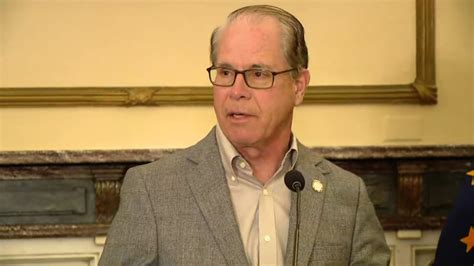 Gov. Braun signs 9 executive orders for ‘Make Indiana Healthy Again ...