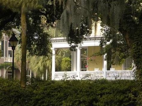 FORSYTH PARK INN (Savannah) - B&B Reviews, Photos, Rate Comparison ...