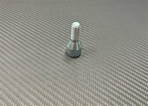 Wheel Lug Bolts 的图像结果