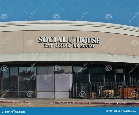 Social House Business Exterior in Houston, TX. Editorial Photo - Image ...