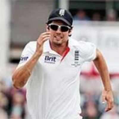 Warne slams Cook's over-defensive tactics