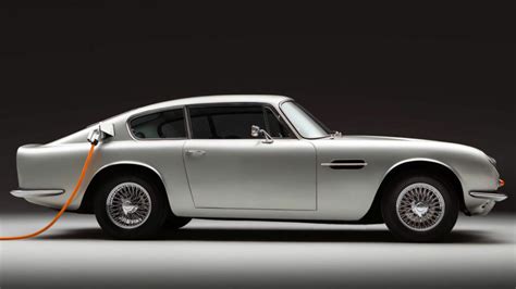 James Bond’s iconic Aston Martin DB6 GOES electric, created by Lunaz ...