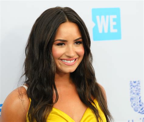The meaning and symbolism of the word - «Demi Lovato»