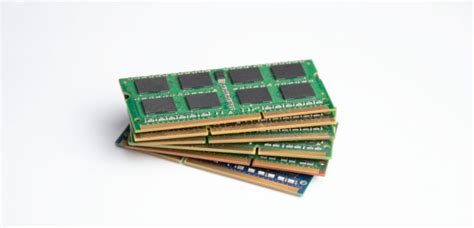 What Is a RAM Slot (Memory Slot)? | phoenixNAP IT Glossary