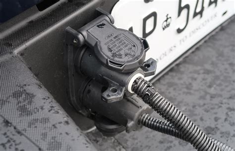 Brake Controllers for Trailers 的图像结果