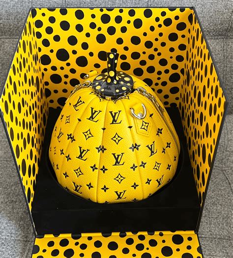 Louis Vuitton x Yayoi Kusama Pumpkin Bag 2023 (Drop 2) : r/Louisvuitton
